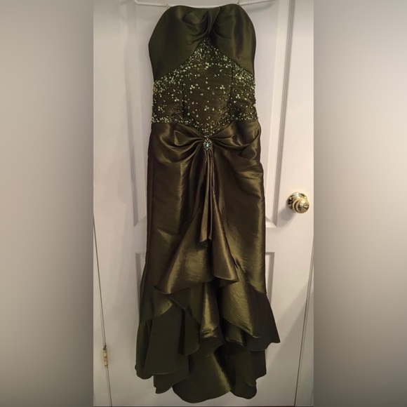 Tiffany Designs grad prom dress, size 4 - Picture 6 of 8